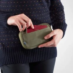 FJÄLLRÄVEN KÅNKEN TRAVEL WALLET - Portmonee -Primus Verkäufe 304068007 e kanken travel wallet fjaellraeven 1 1
