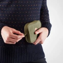 FJÄLLRÄVEN KÅNKEN TRAVEL WALLET - Portmonee -Primus Verkäufe 304068007 g kanken travel wallet fjaellraeven 1 1