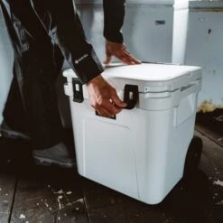 Yeti Coolers ROADIE 48 WHEELED - Kühlbox -Primus Verkäufe 5638039355 x roadie 48 wheeled yeti coolers 24